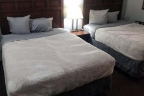Hotel 2 Queen Beds Hotel Room 136 Wi-Fi Hot Tub Booking